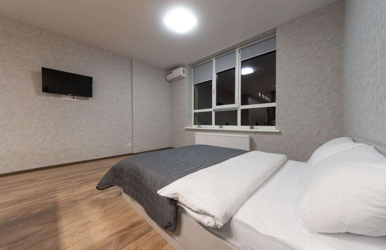 Flatrent Olympic Park, Метро Бориспільська Поруч! Kijev Kültér fotó